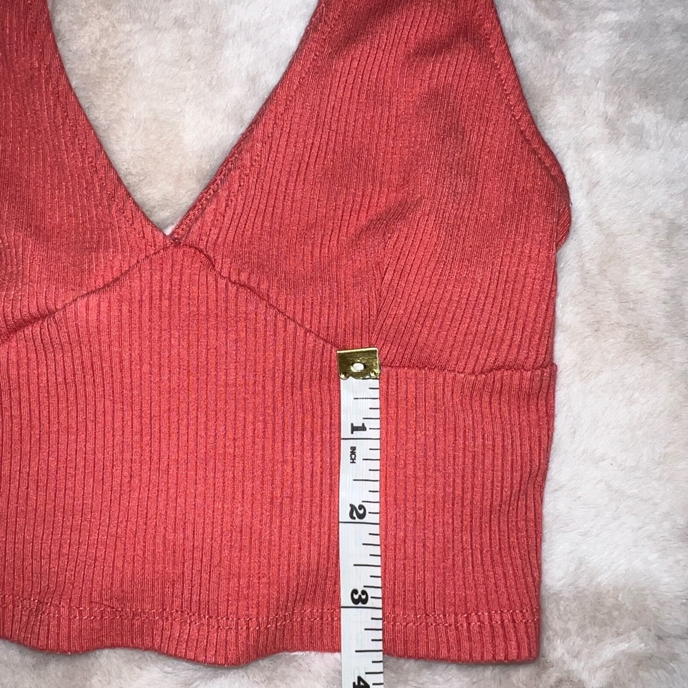 2 Front open Cropped tops - Picture 5 of 7